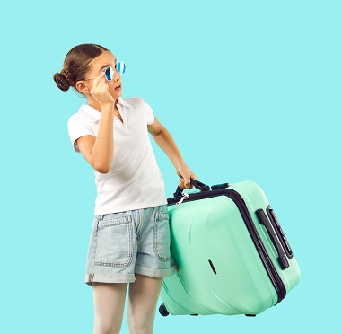 Onze Top 10 zomerse boeken en spellen voor in de vakantiekoffer