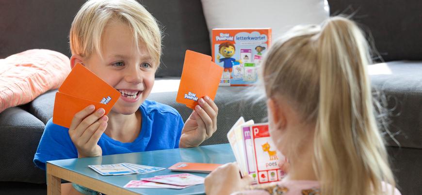 Spelend leren met het Rompompom letterkwartet